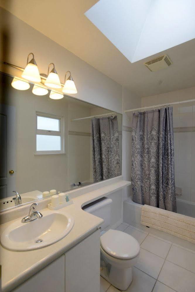 Marpole Guest House Ванкувер Екстер'єр фото